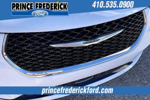 2024 Chrysler Pacifica Touring L