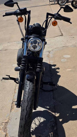 2011 HD XL1200N