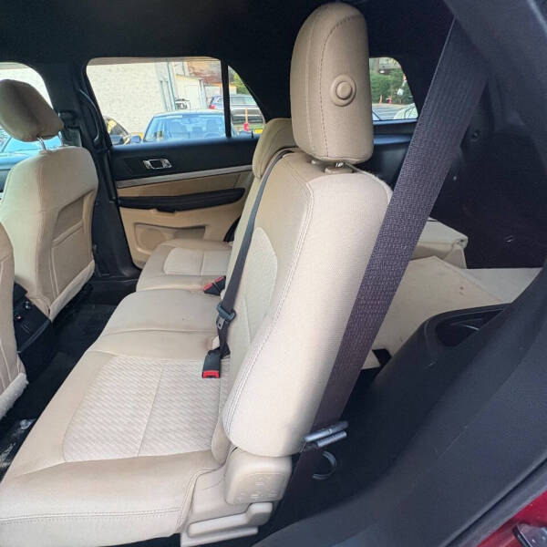2016 Ford Explorer