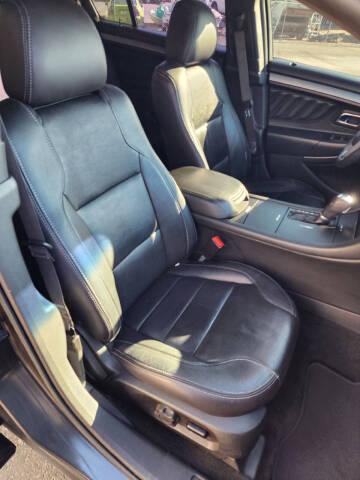 2015 Ford Taurus SEL