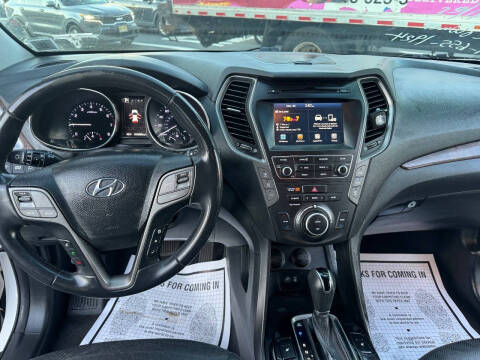 2017 Hyundai Santa Fe SE