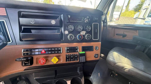 2022 Freightliner Cascadia