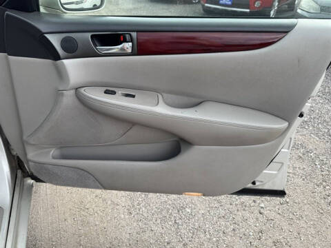 2004 Lexus ES 330