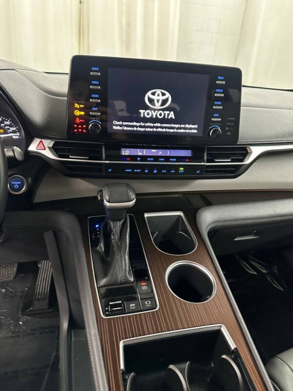 2025 Toyota Sienna