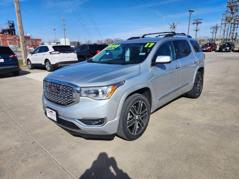 2017 GMC Acadia Denali