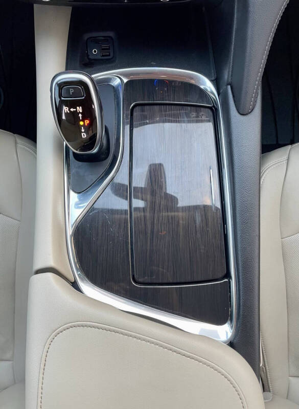 2020 Buick Enclave Essence