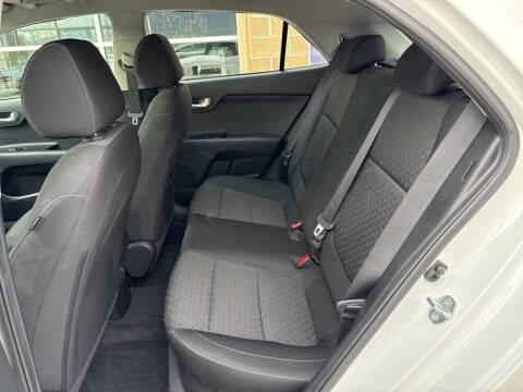 2022 Kia Rio 5-Door S