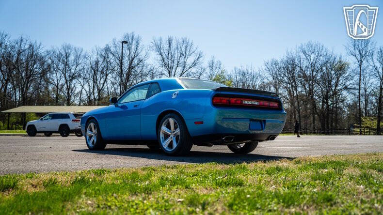 2010 Dodge Challenger SRT8