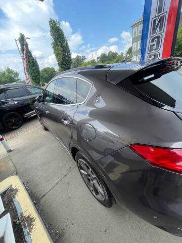 2017 Maserati Levante