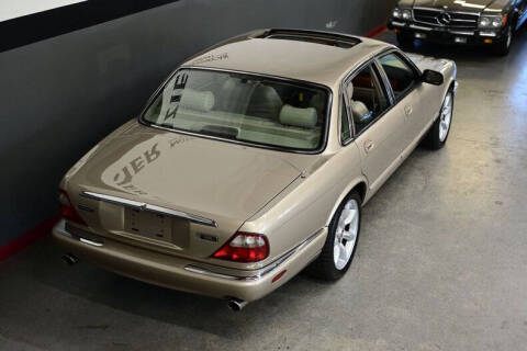 1999 Jaguar XJR