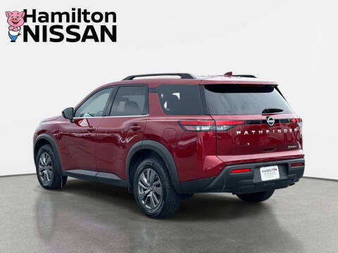 2024 Nissan Pathfinder SV