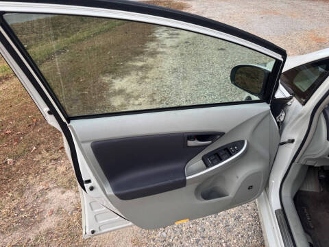 2010 Toyota Prius III