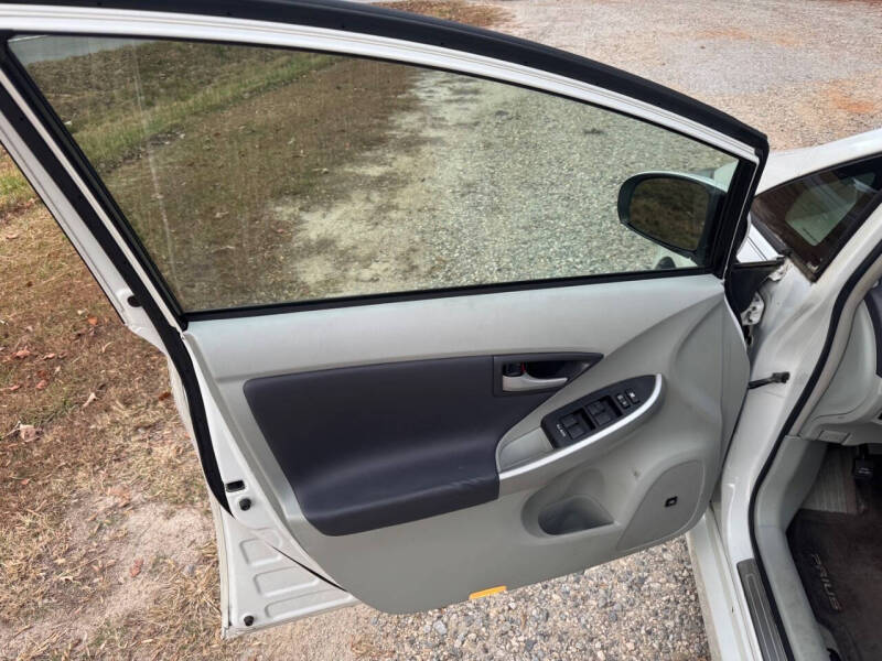 2010 Toyota Prius III