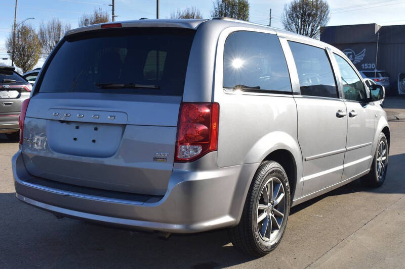 2014 Dodge Grand Caravan SXT 30th Anniversary