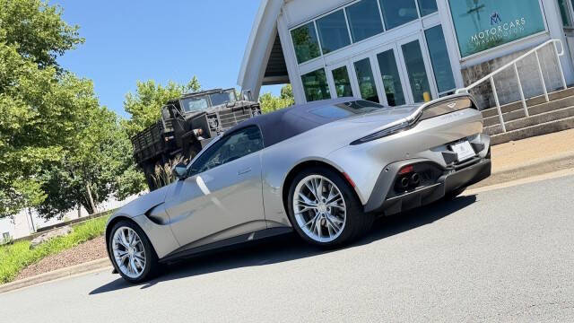 2022 Aston Martin Vantage