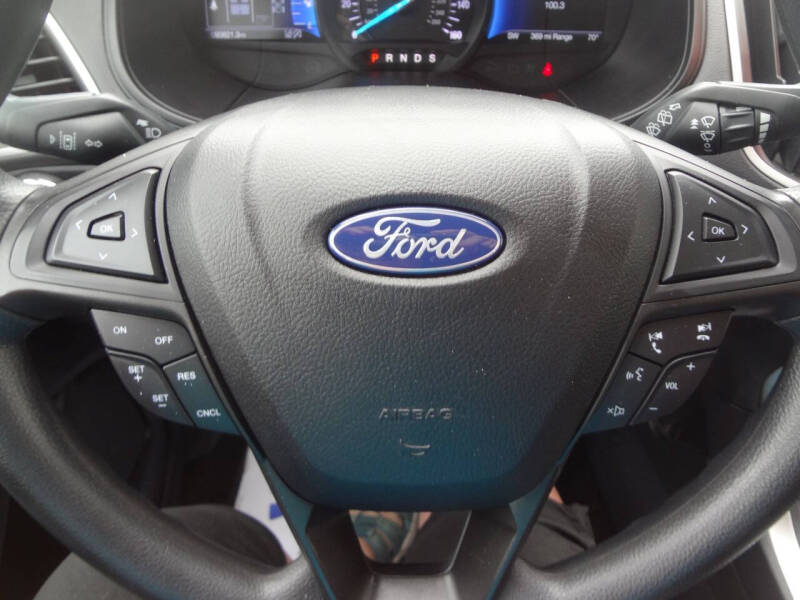 2023 Ford Edge SE