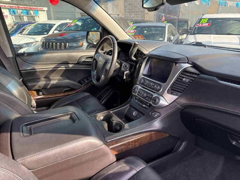 2017 Chevrolet Suburban LT