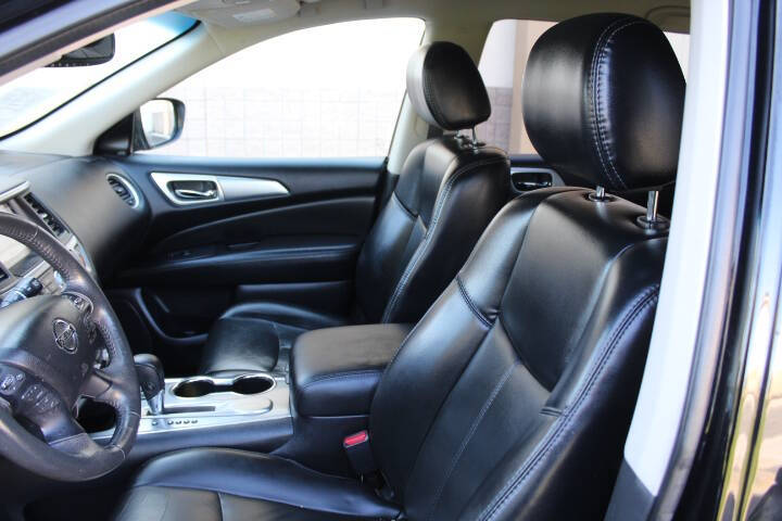 2018 Nissan Pathfinder SL