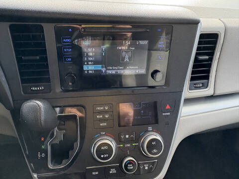 2015 Toyota Sienna L 7-Passenger