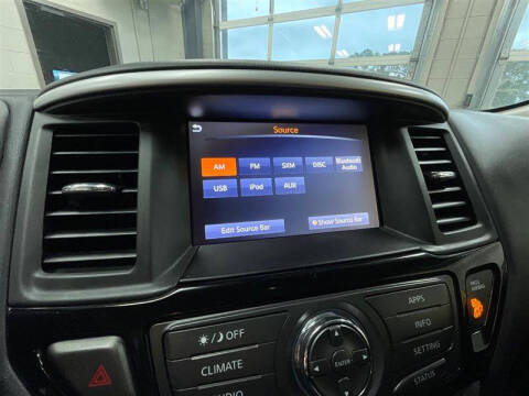2020 Nissan Pathfinder S