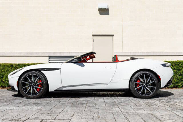 2019 Aston Martin DB11 Volante