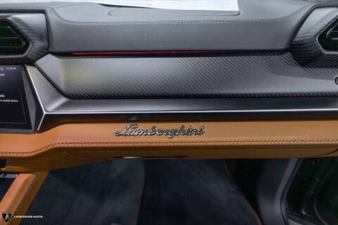 2025 Lamborghini Urus SE