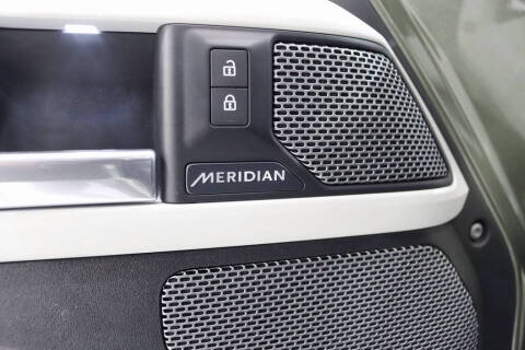 2020 Land Rover Defender 110 SE