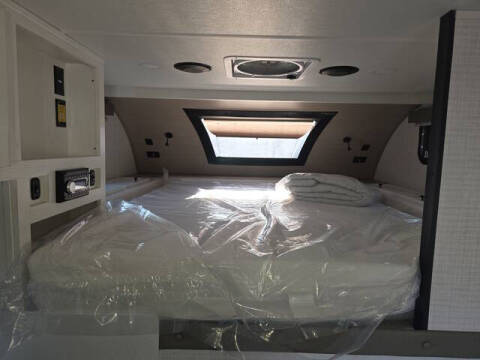 2026 Palomino BACKPACK HS8801