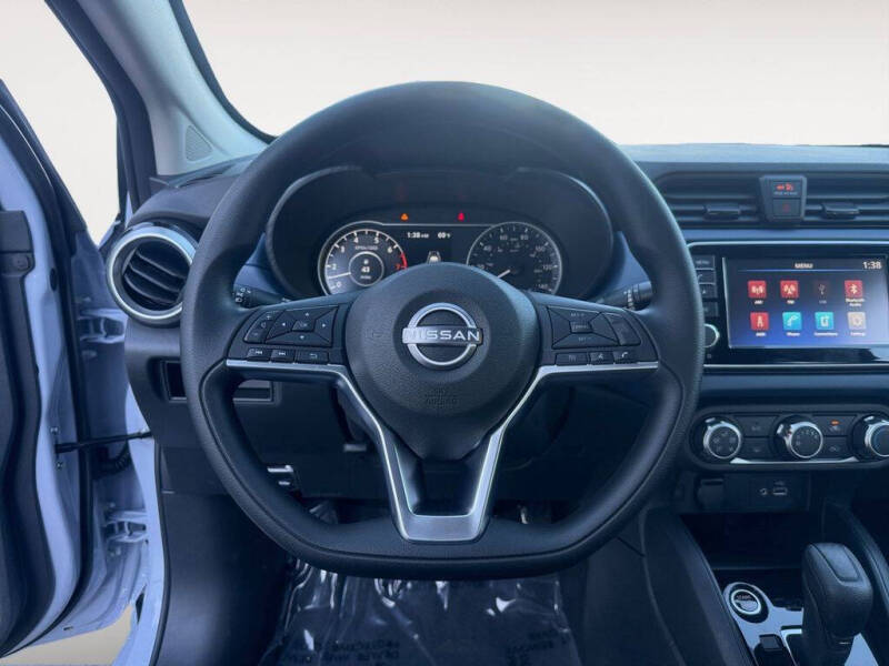 2025 Nissan Versa SV
