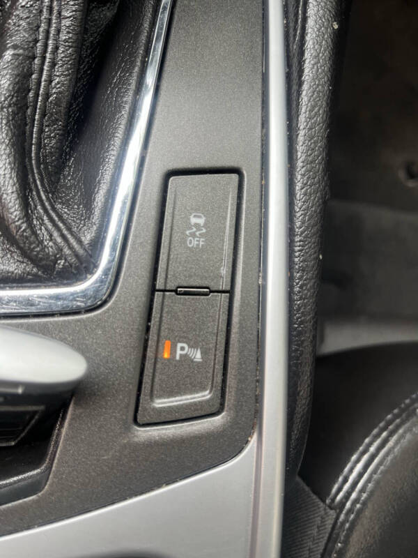 2010 Cadillac SRX Performance Collection