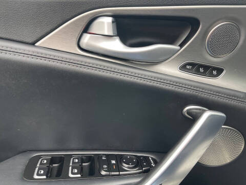 2019 Kia Stinger GT1