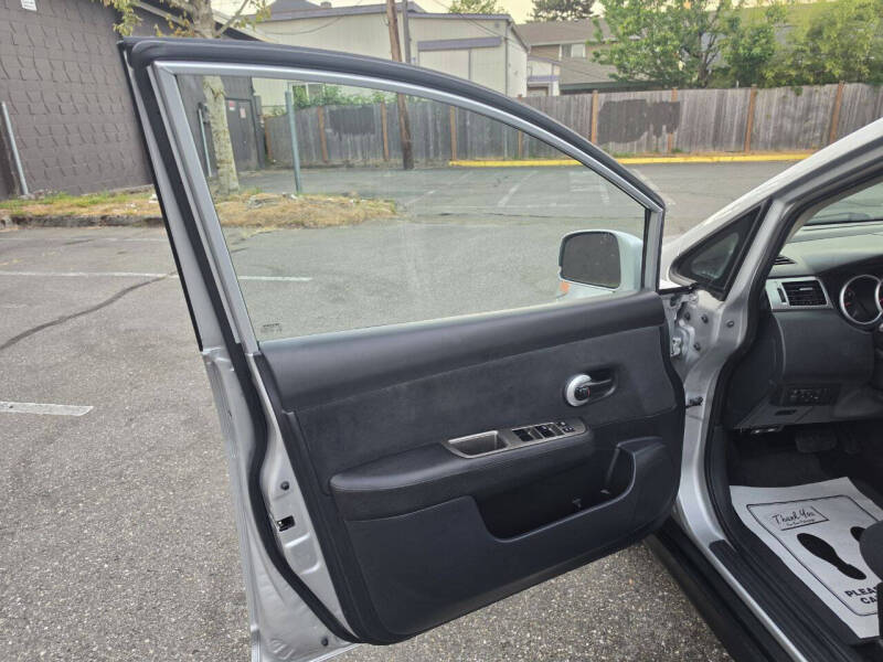2011 Nissan Versa 1.8 S