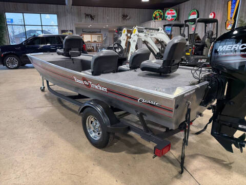 2019 Tracker BASS TRACKER
