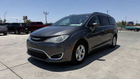 2017 Chrysler Pacifica Hybrid