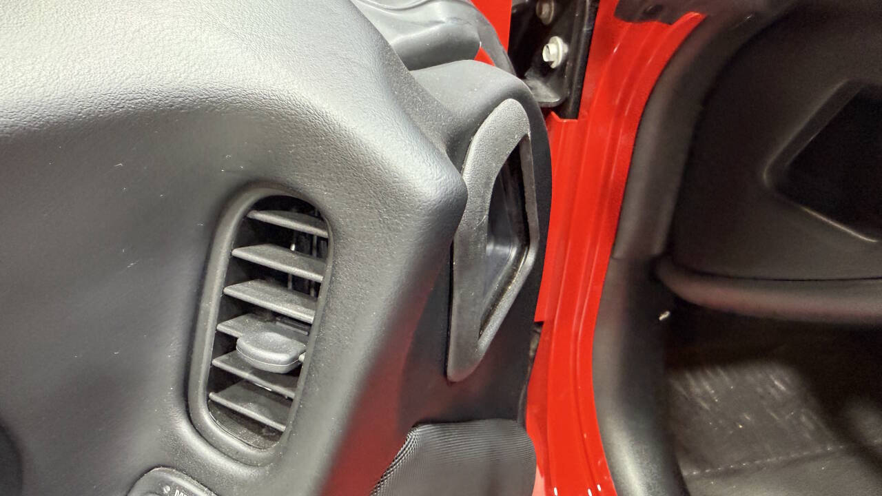 2003 Chevrolet Corvette 261