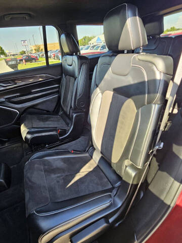 2021 Jeep Grand Cherokee L Laredo