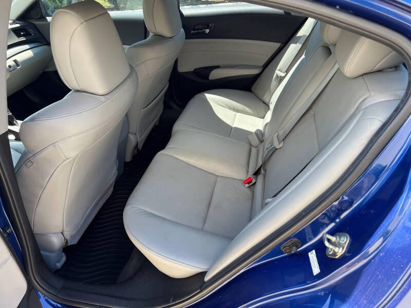 2017 Acura ILX w/Premium