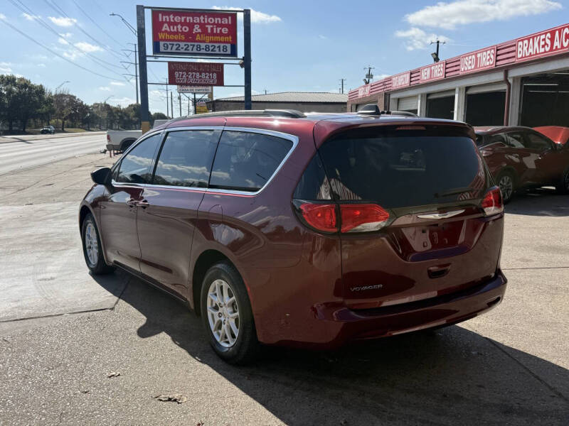 2021 Chrysler Voyager LXi