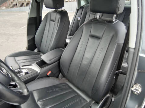 2017 Audi A4 2.0T quattro Premium