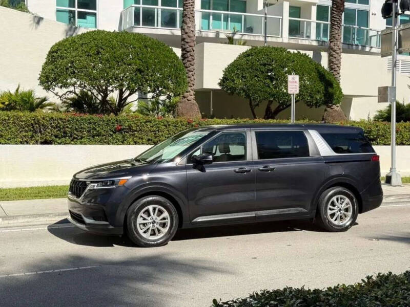 2024 Kia Carnival LX