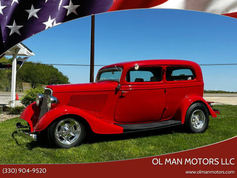 1933 Ford 2 Door Sedan for sale at Ol Man Motors LLC - Cars/Trucks in Louisville OH