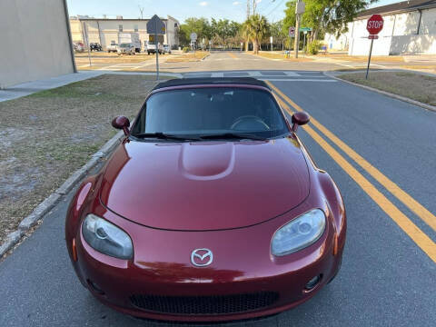 2006 Mazda MX-5 Miata for sale at Paparazzi Motors in North Fort Myers FL