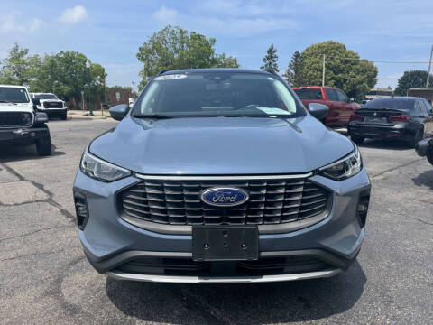 2025 Ford Escape Platinum
