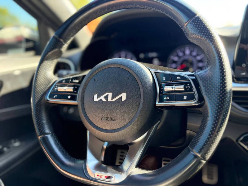 2022 Kia Forte GT Line