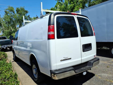 2017 Chevrolet Express 2500