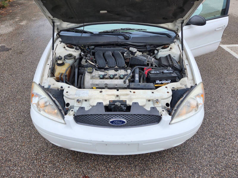 2004 Ford Taurus SES