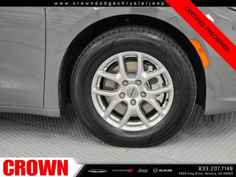 2025 Chrysler Pacifica Select