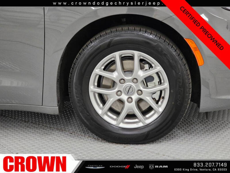 2025 Chrysler Pacifica Select