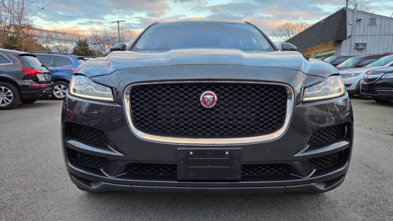 2017 Jaguar F-PACE Prestige photo 3