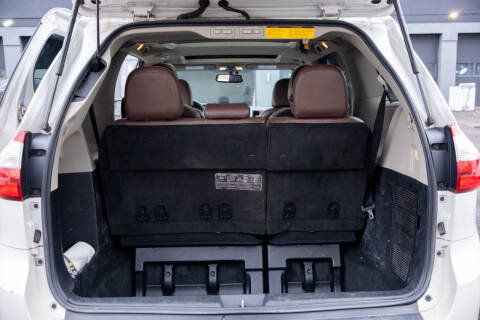 2015 Toyota Sienna Limited Premium 7-Passenger